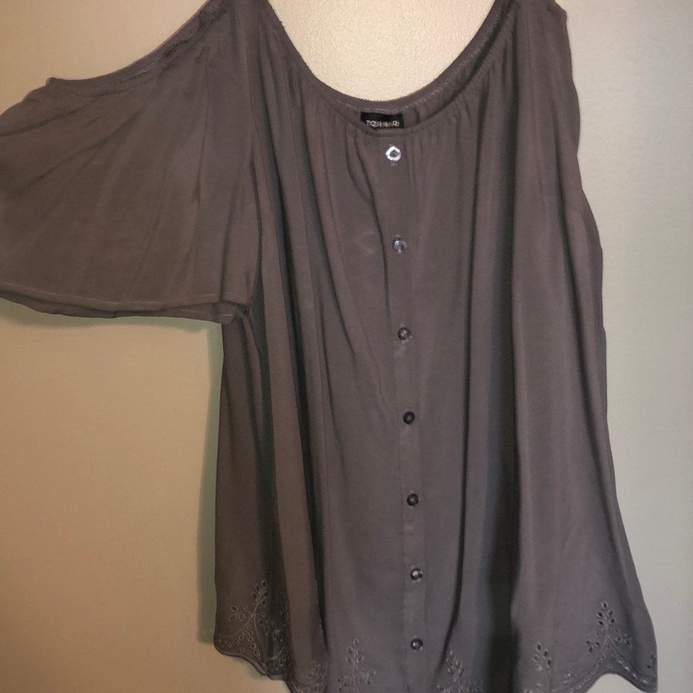 COPY - Cold shoulder grey dress shirt